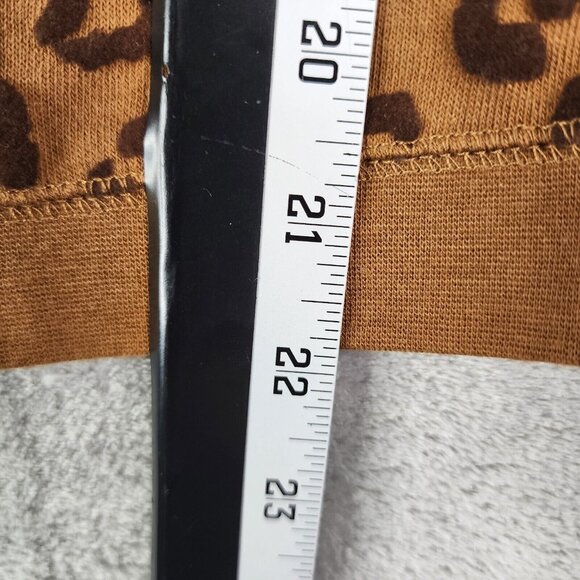 Womens Time And Tru Crop Shirt Brown Animal Print Long Sleeve Stretch Size S - Picture 9 of 10